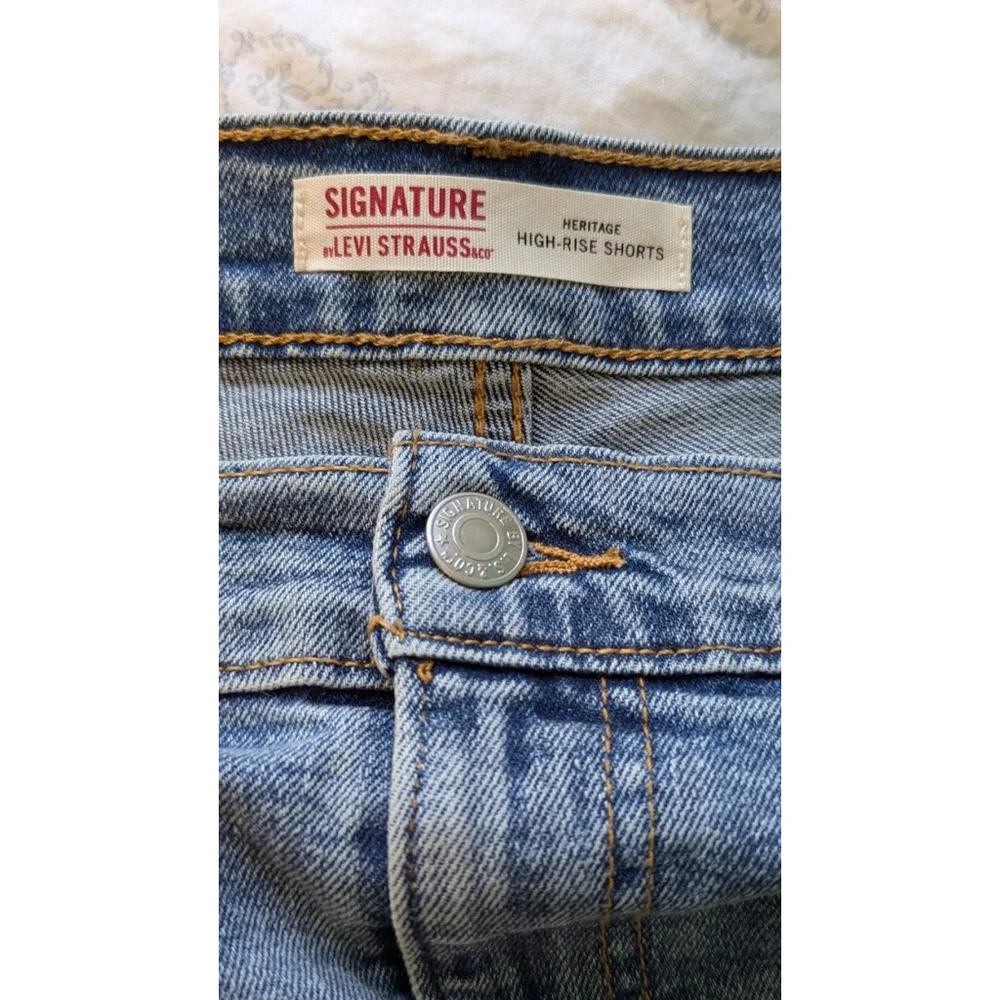 Women's Levi's Denim Shorts, Size 10, Blue